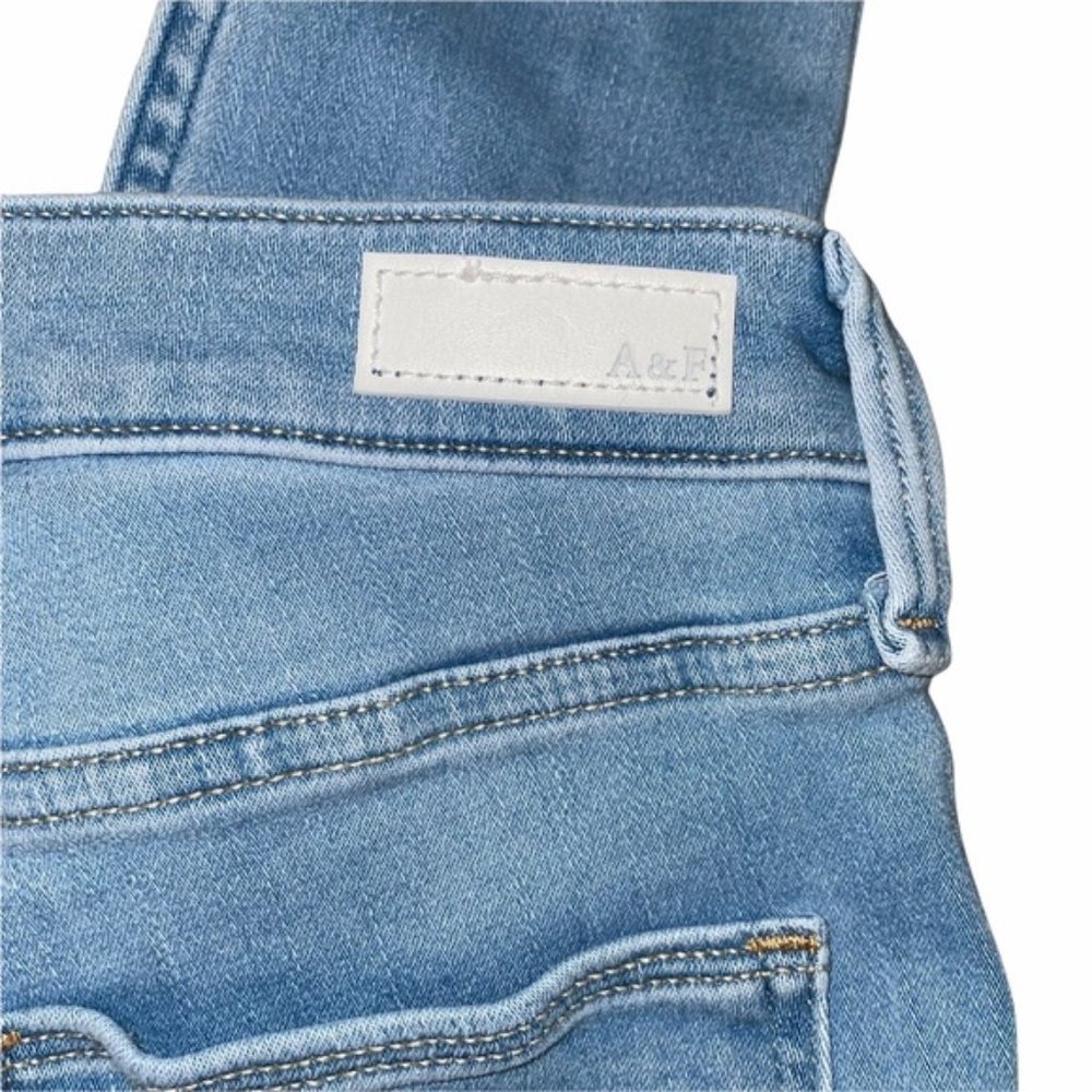 Abercrombie & Fitch Harper Low Rise Super Skinny Jean in Light Blue Wash - Picture 6 of 12